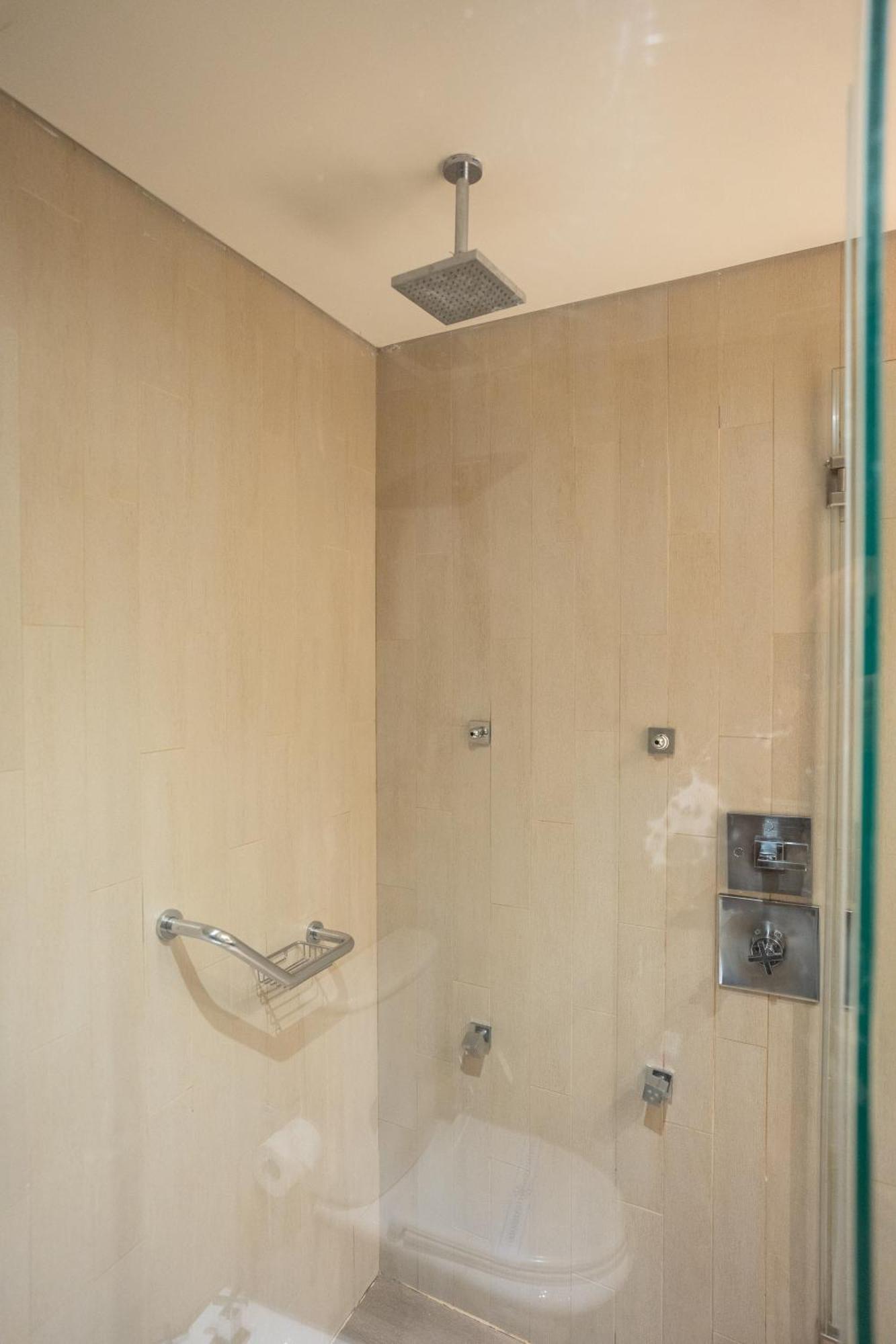 Hotel Bariloche Suites エクステリア 写真